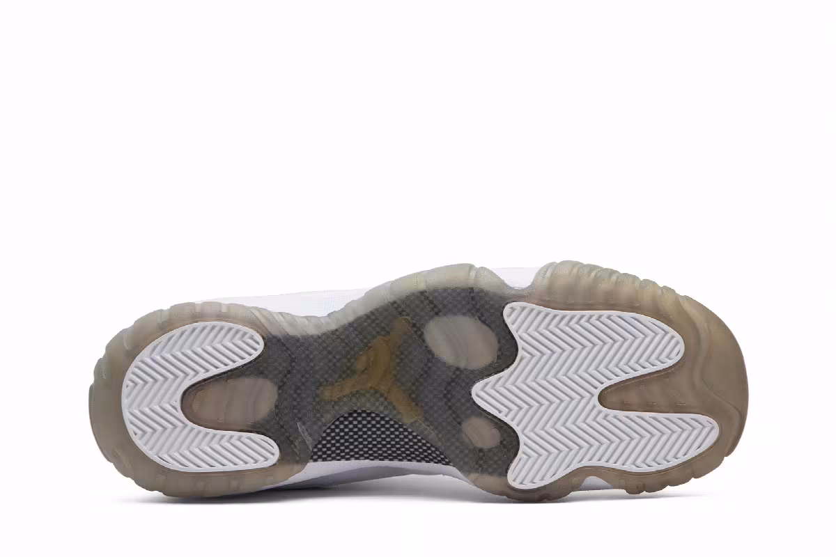Air Jordan 11 GS Silver Anniversary, view 5