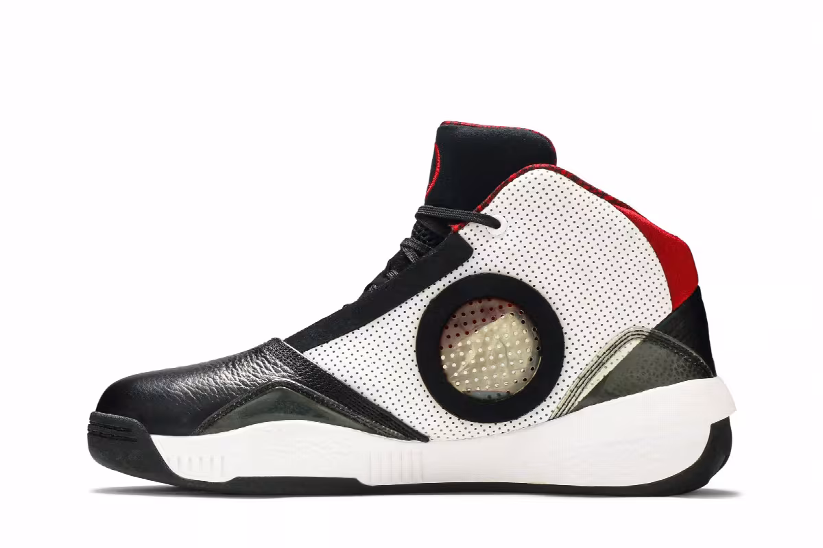 Air Jordan 2010 Black Varsity Red, view 4