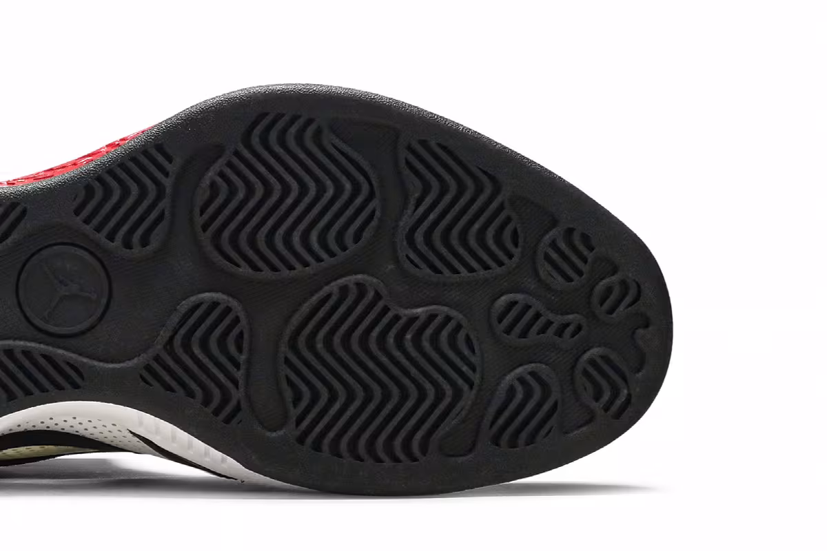 Air Jordan 2010 Black Varsity Red, view 6
