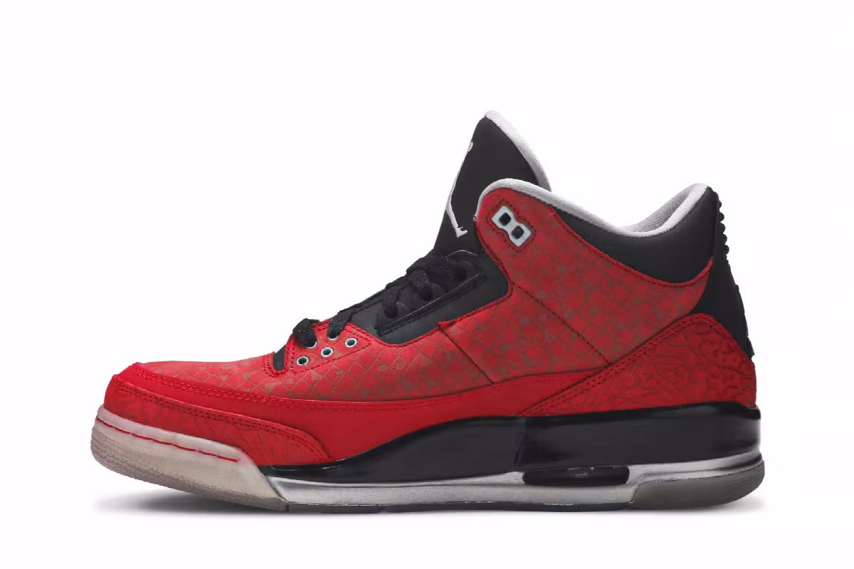 Air Jordan 3 Doernbecher 2010, view 4