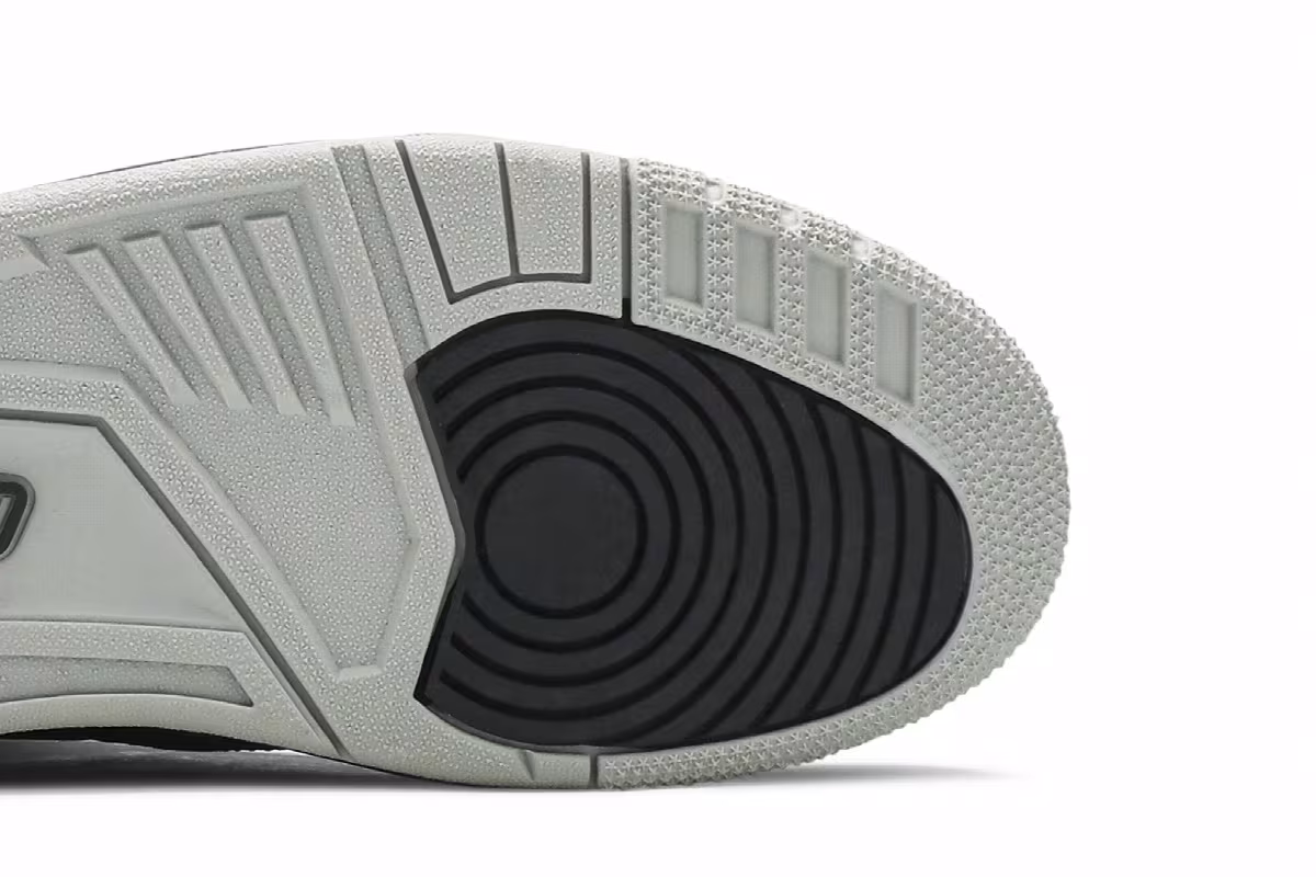 Air Jordan 3 Black Flip, view 6