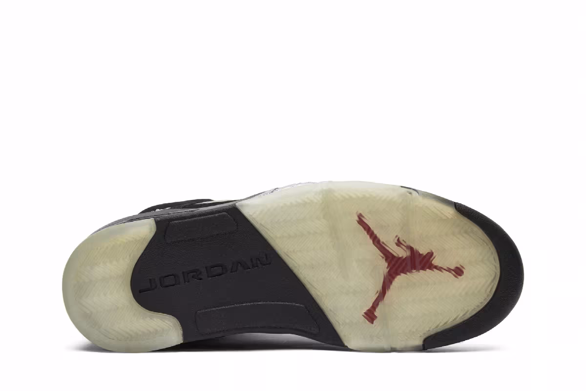 Air Jordan 5 Black Metallic 2011, view 5