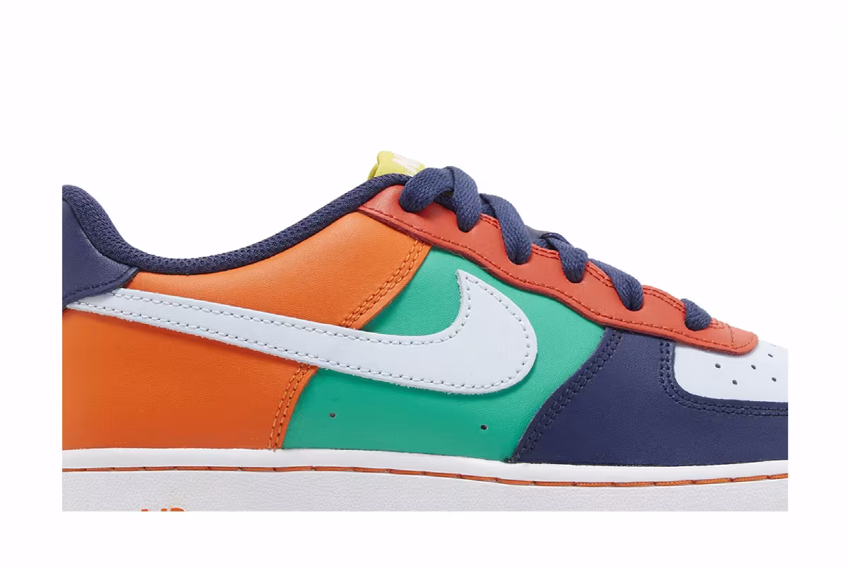 Nike Air Force 1 Low GS What The, view 3