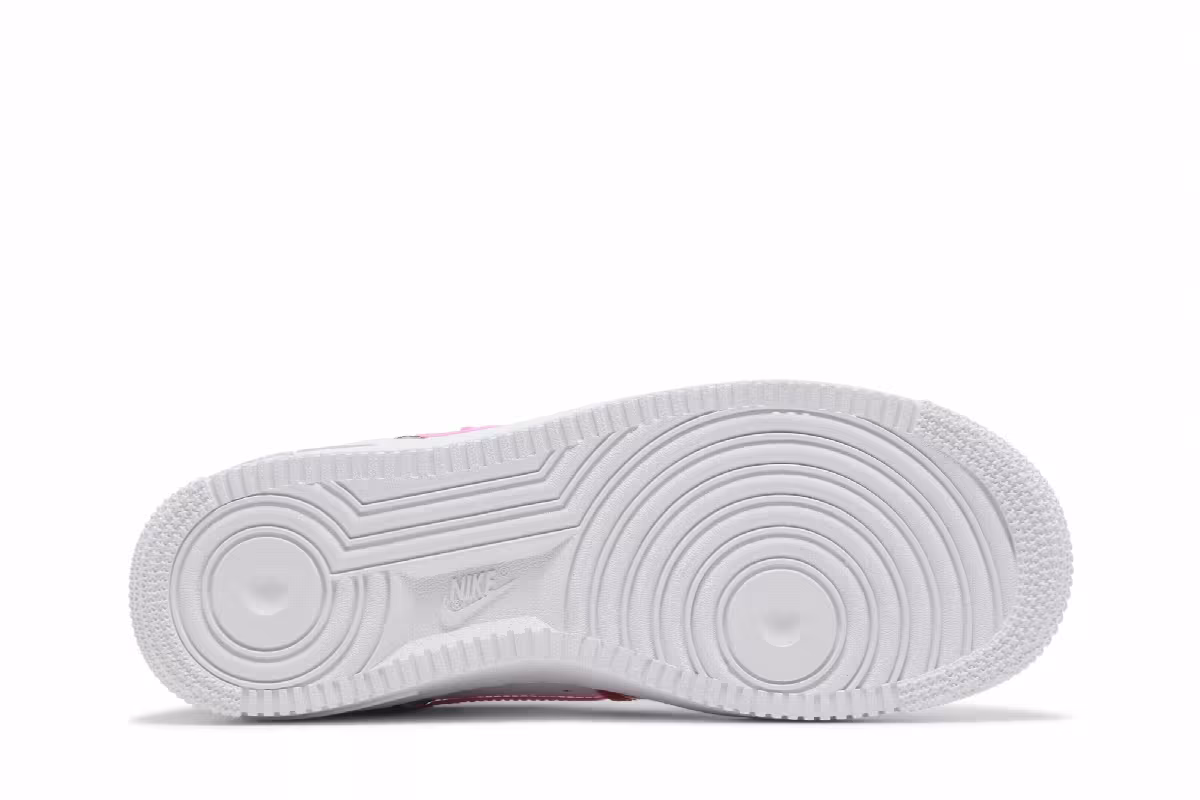 Nike Air Force 1 Low GS Valentine's Day 2023, view 5