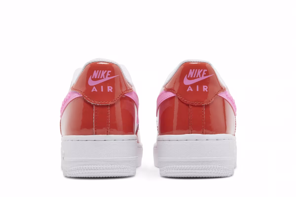Nike Air Force 1 Low GS Valentine's Day 2023, view 7