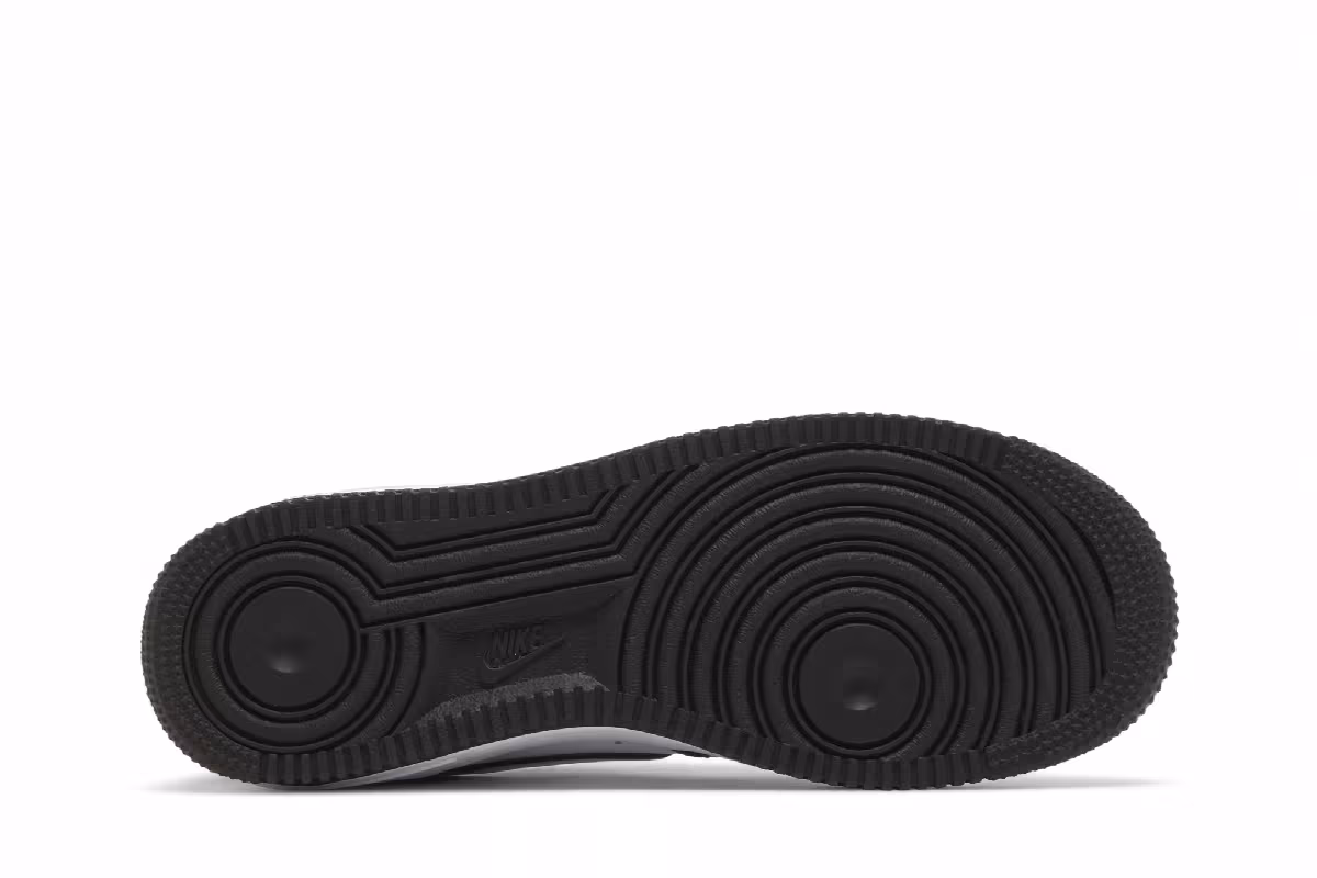 Nike Air Force 1 Panda, view 5