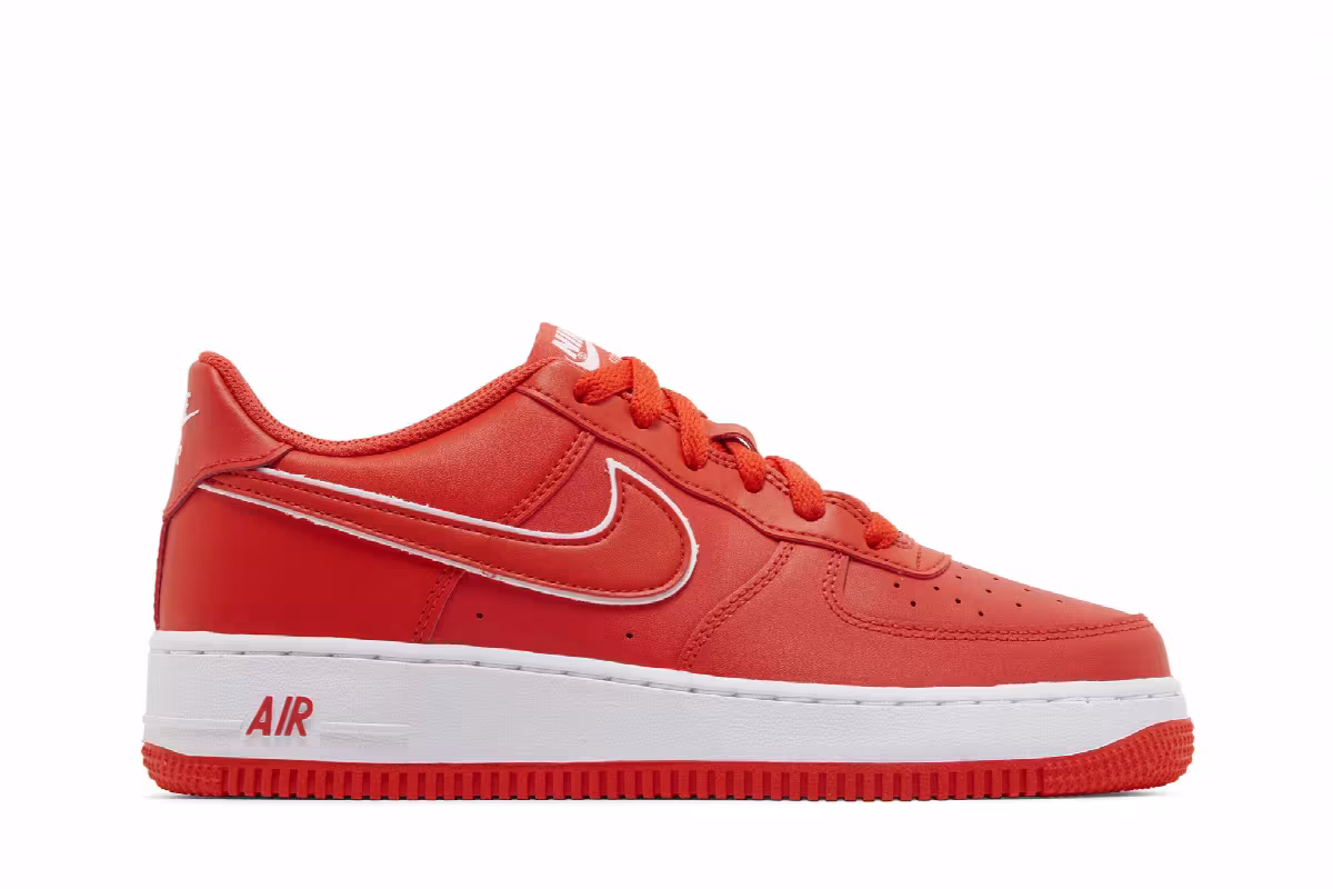 Nike Air Force 1 GS Picante Red, view 2