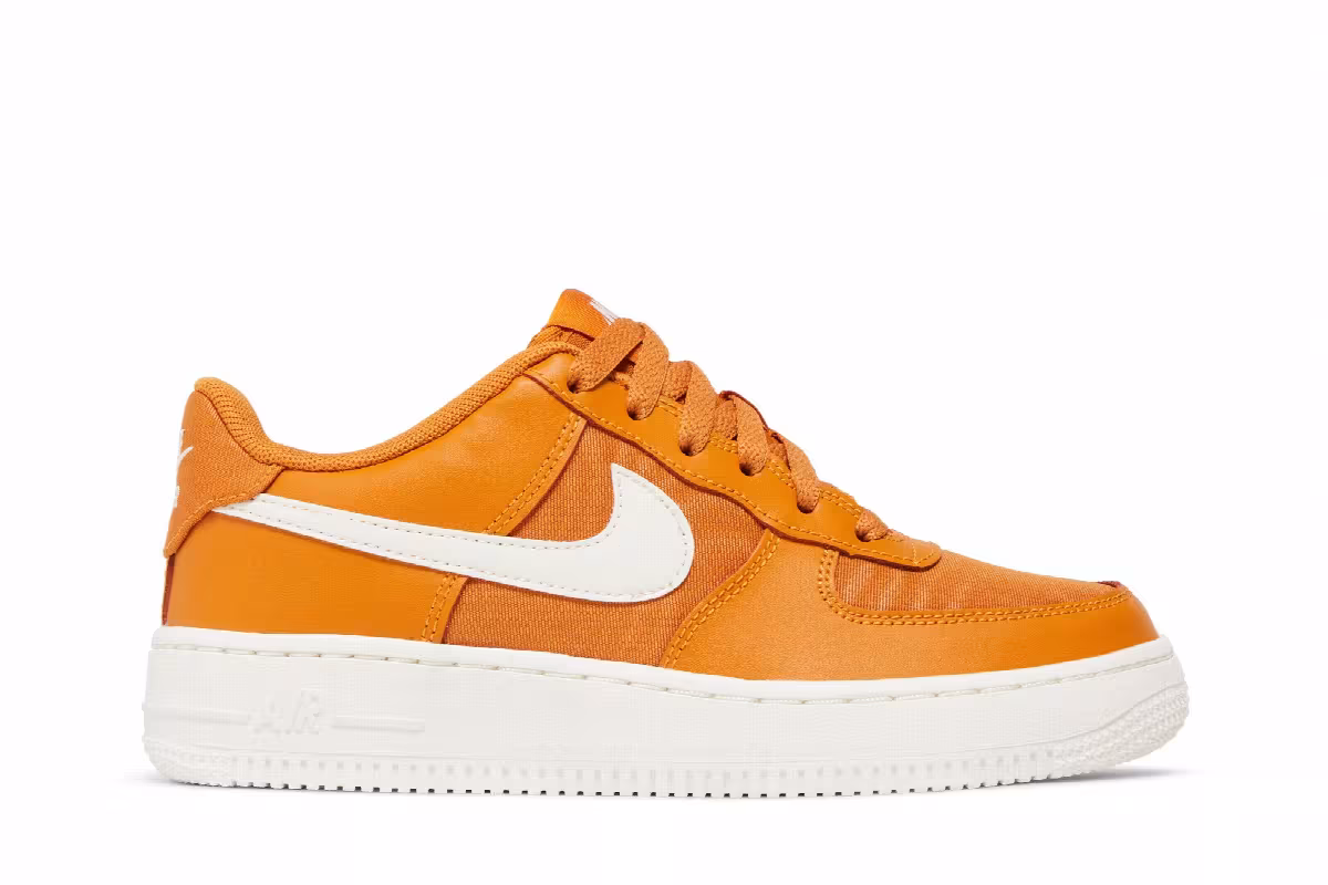 Nike Air Force 1 LV8 2 GS Monarch Canvas, view 2