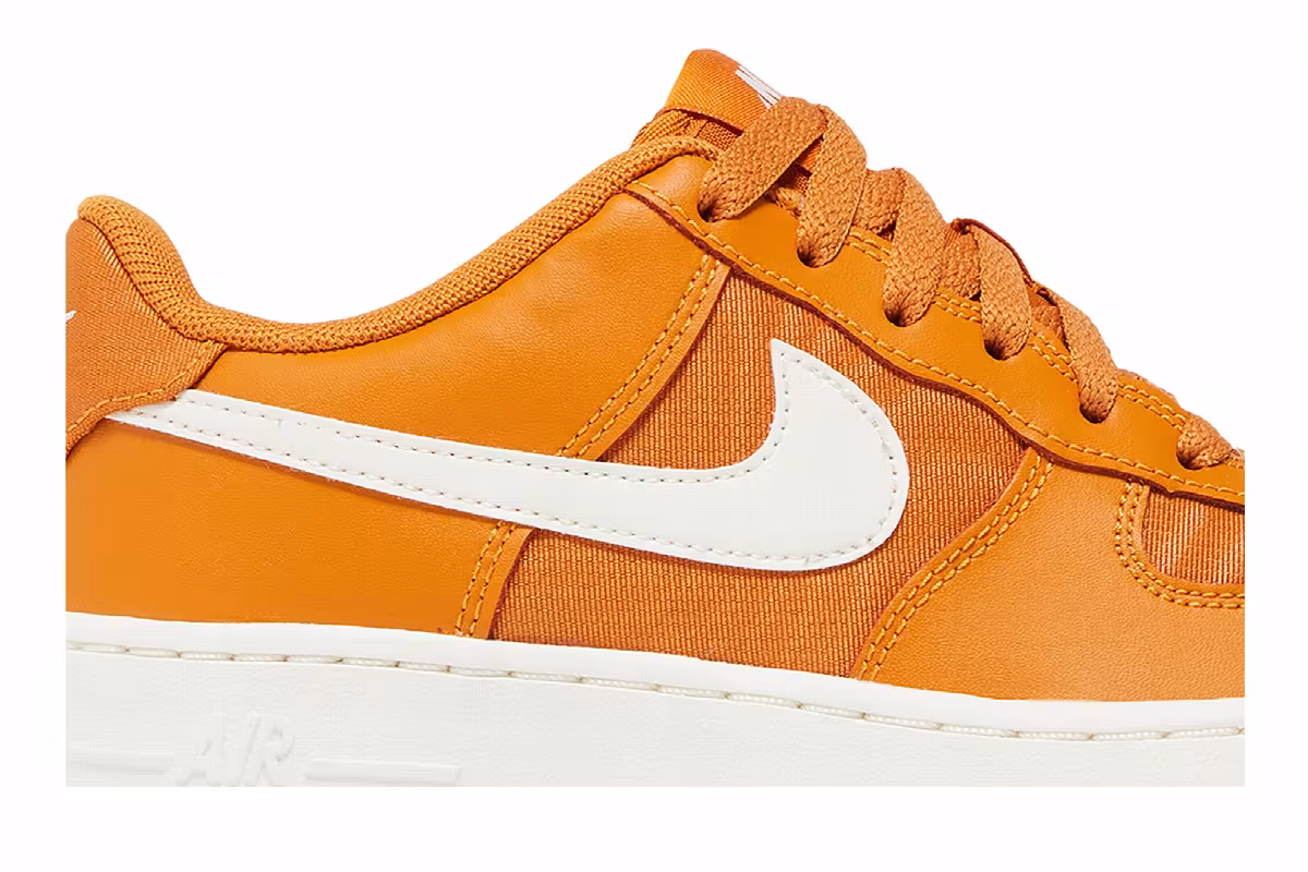 Nike Air Force 1 LV8 2 GS Monarch Canvas, view 3