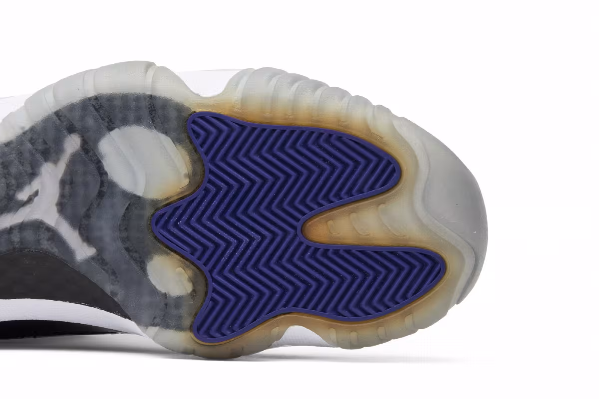 Air Jordan 11 Concord 2011, view 6