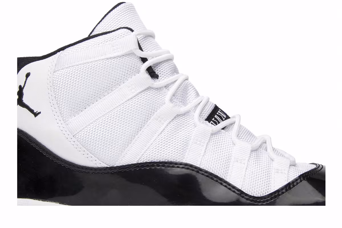Air Jordan 11 GS Concord 2011, view 3