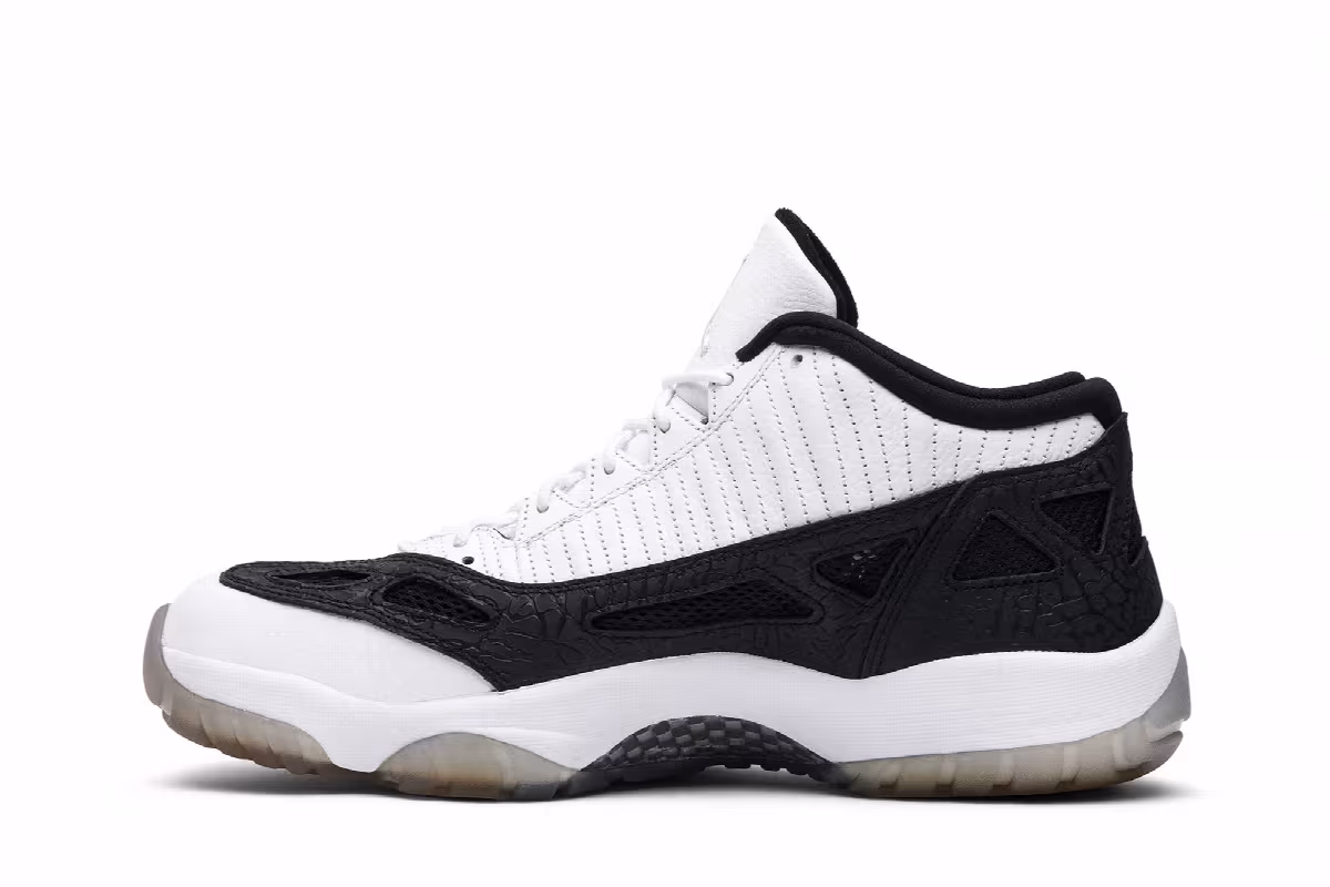 Air Jordan 11 Low IE White Black, view 4
