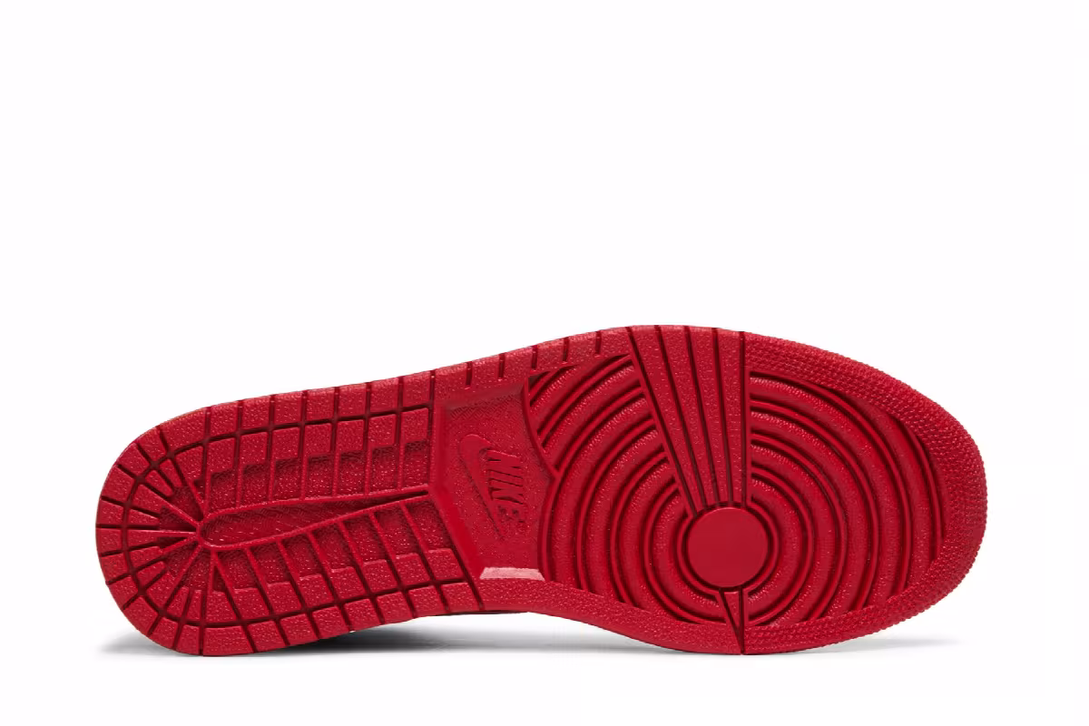 Air Jordan 1 High Banned 2011, view 5