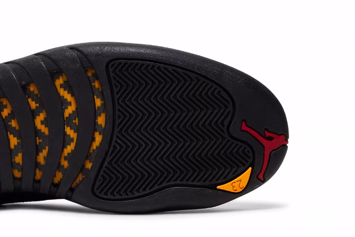 Air Jordan 12 Low Taxi 2011, view 6