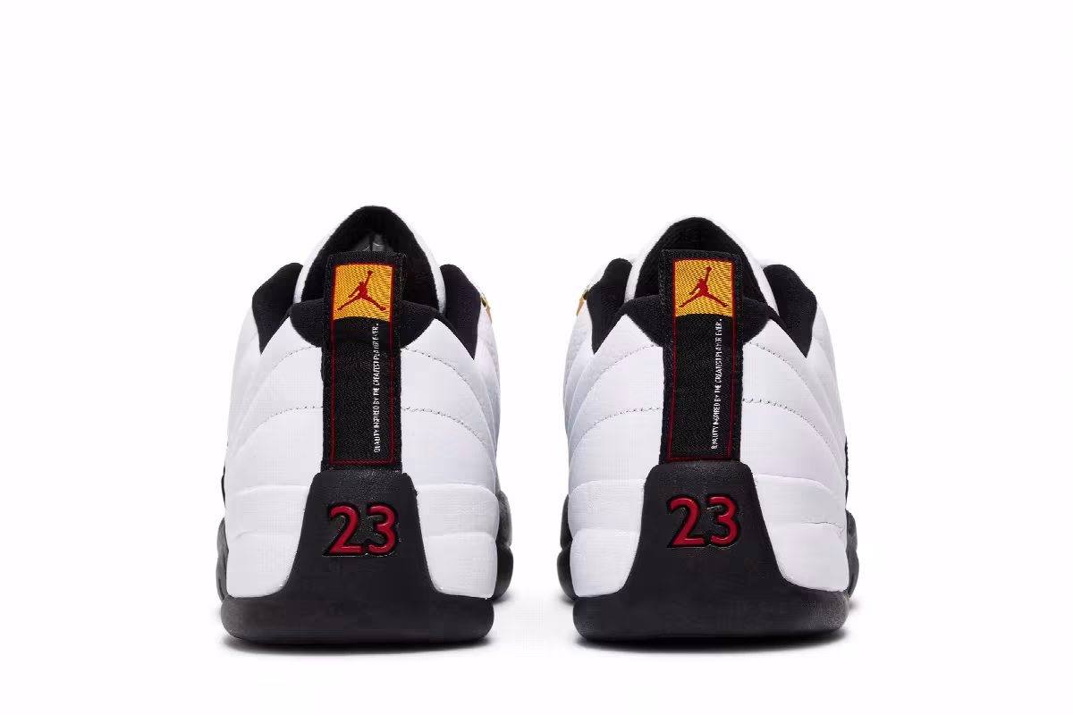 Air Jordan 12 Low Taxi 2011, view 7