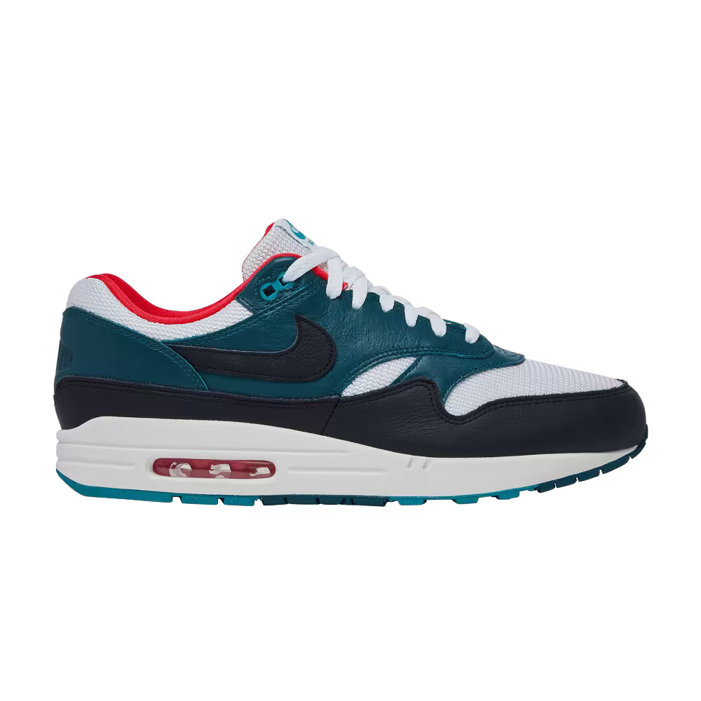 Men's LeBron James x Liverpool F.C. x Nike Air Max 1 Third Kit