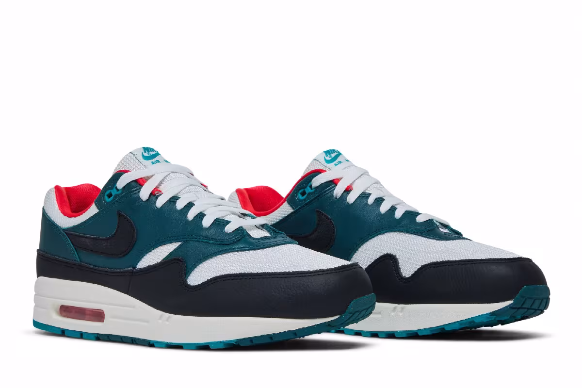 Men's LeBron James x Liverpool F.C. x Nike Air Max 1 Third Kit, view 9