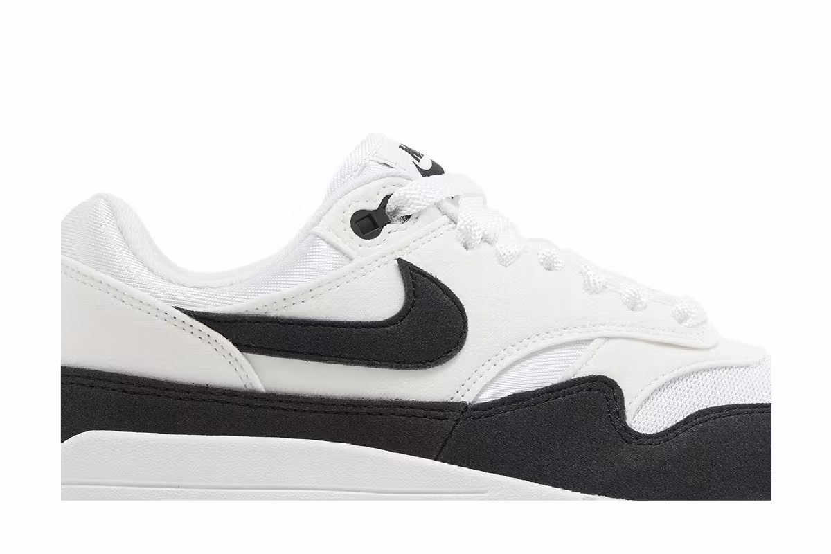 Nike Women's Air Max 1 White Black, view 3