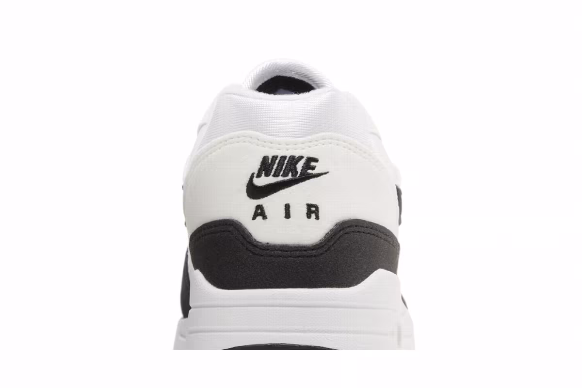 Nike Women's Air Max 1 White Black, view 8