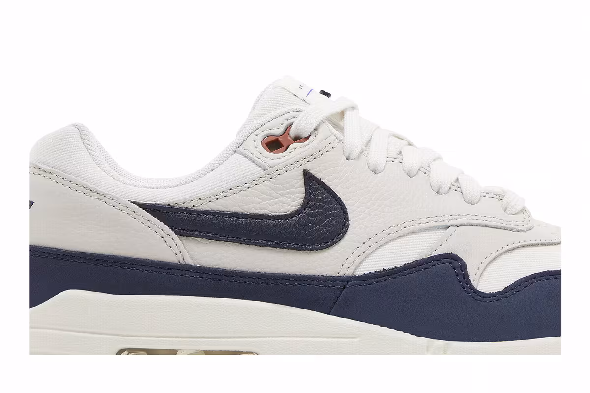 Nike Women's Air Max 1 Obsidian Rugged Orange, view 3