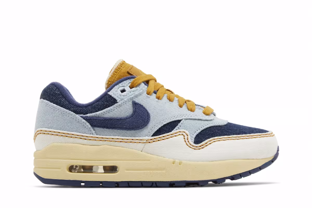 Nike Women's Air Max 1 Aura, view 2