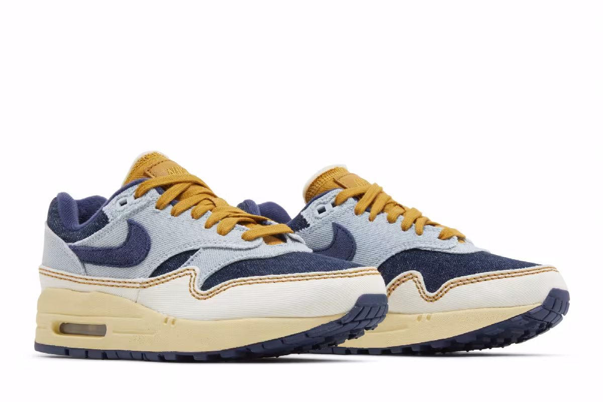 Nike Women's Air Max 1 Aura, view 9