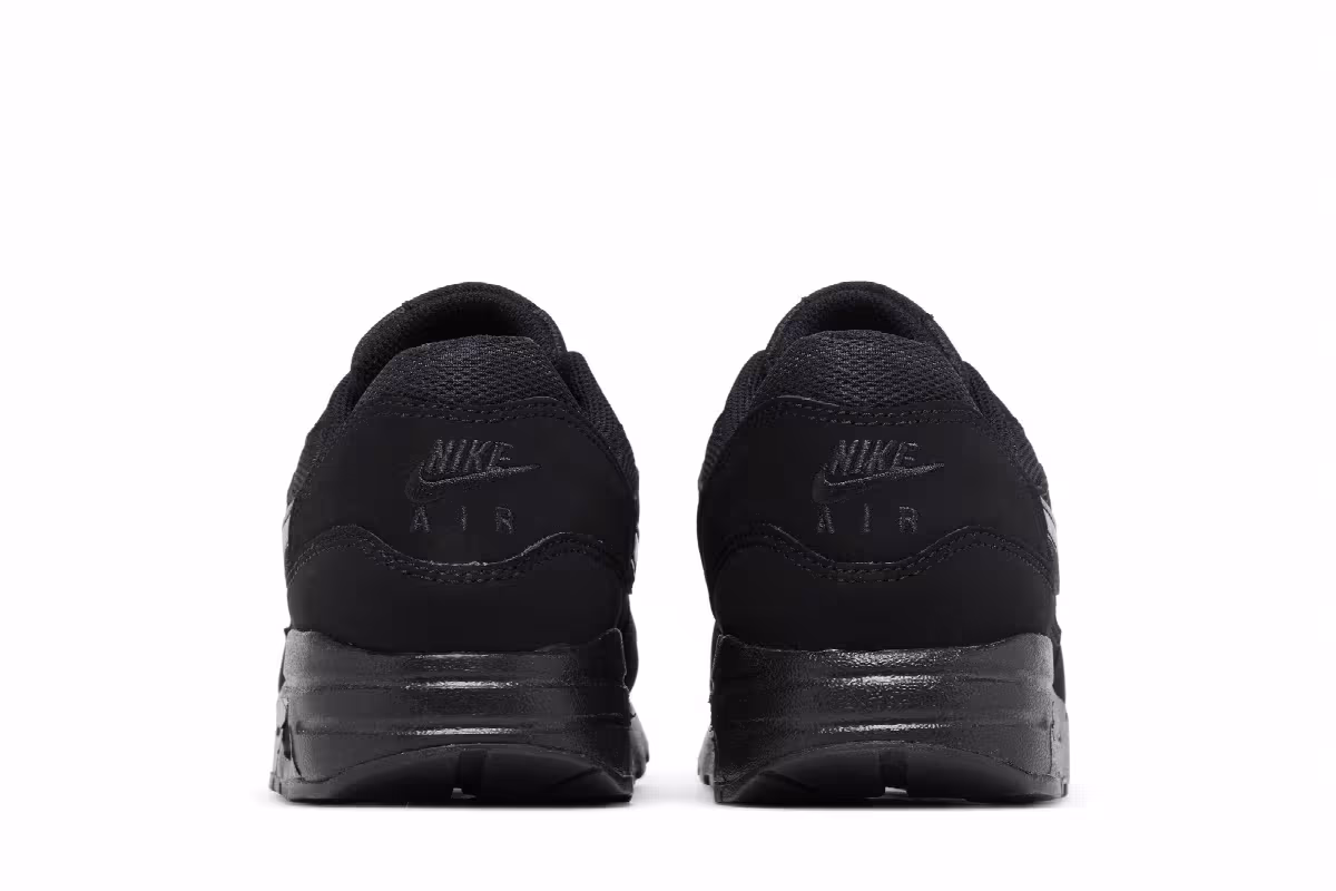 Nike Air Max 1 GS Triple Black, view 7