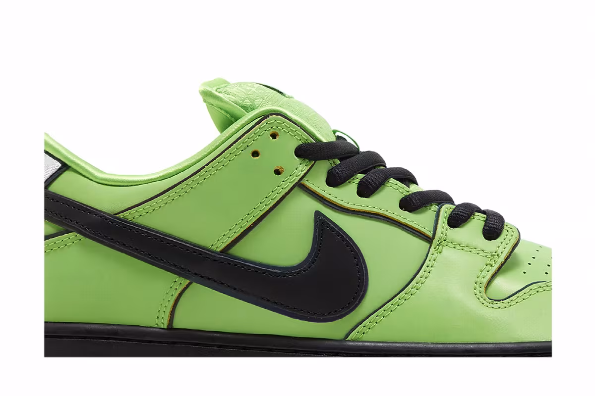 The Powerpuff Girls x Nike Dunk Low Pro SB QS Buttercup, view 3
