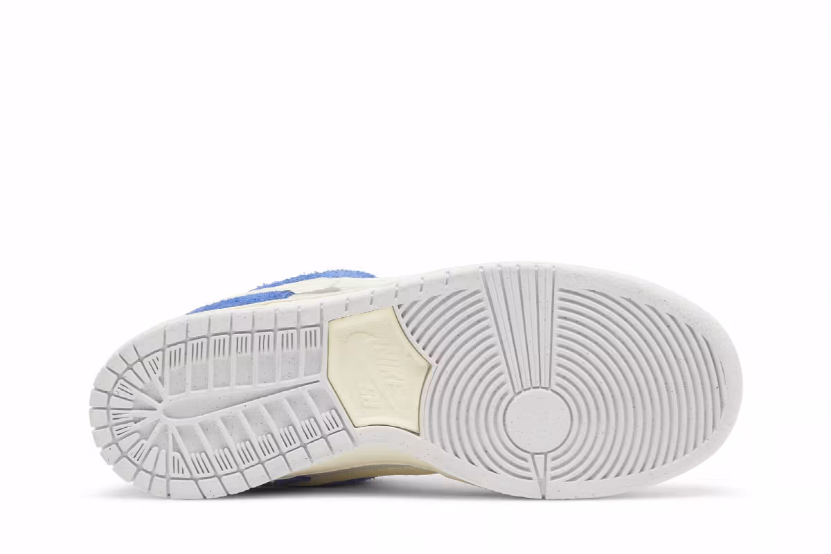Fly Streetwear x Nike Dunk Low Pro SB Gardenia, view 5