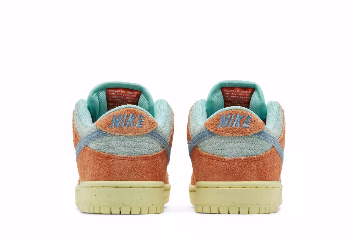 Nike Dunk Low SB Orange Emerald Rise, view 7