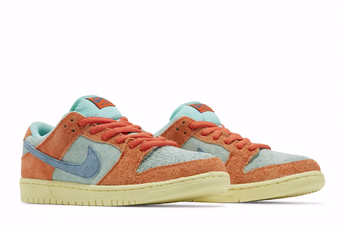 Nike Dunk Low SB Orange Emerald Rise, view 9