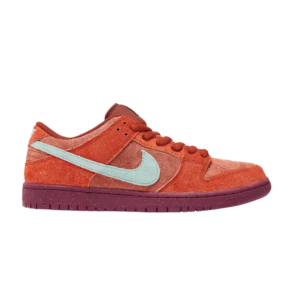 Nike Dunk Low SB Mystic Red