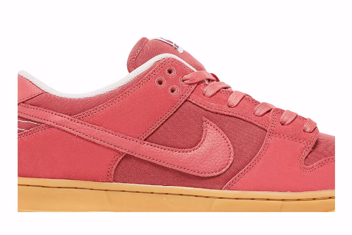 Nike Dunk Low SB Adobe, view 3