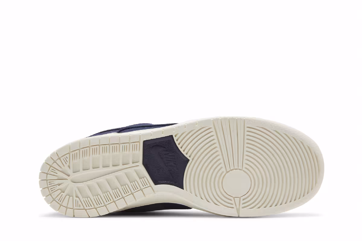 Nike Dunk Low SB Navy Desert Ochre, view 5