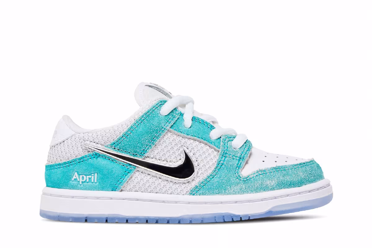 April Skateboards x Nike Dunk Low SB TD Turbo Green, view 2