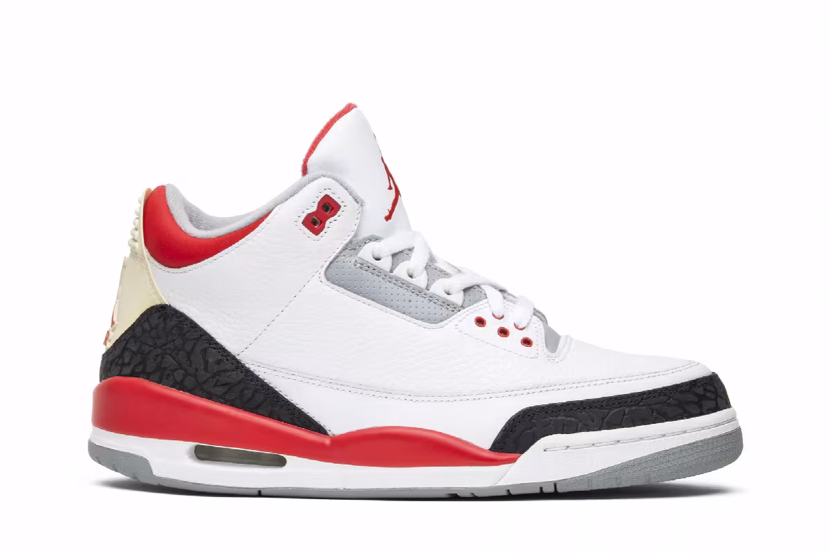Air Jordan 3 Fire Red 2007, view 2