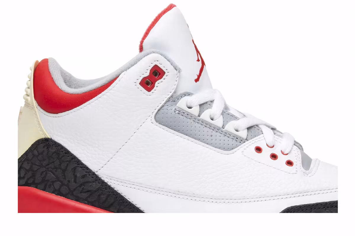 Air Jordan 3 Fire Red 2007, view 3