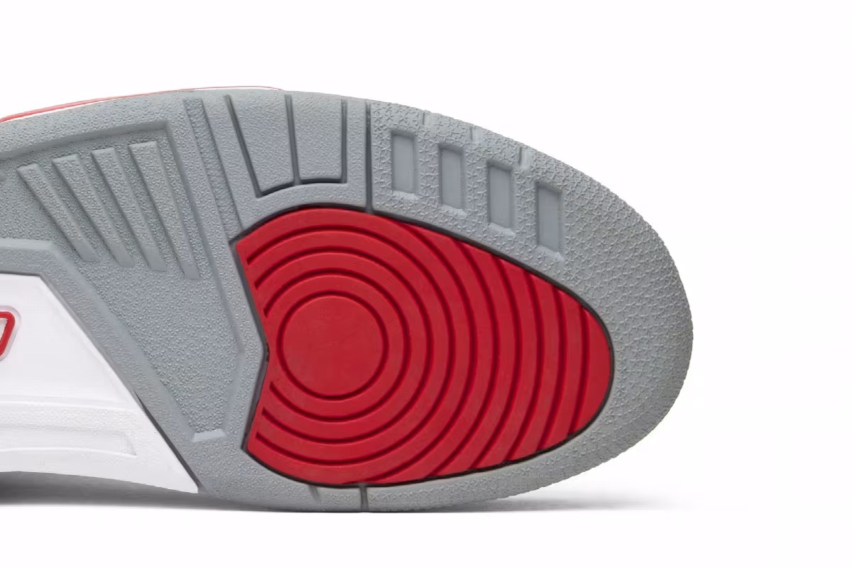 Air Jordan 3 Fire Red 2007, view 6