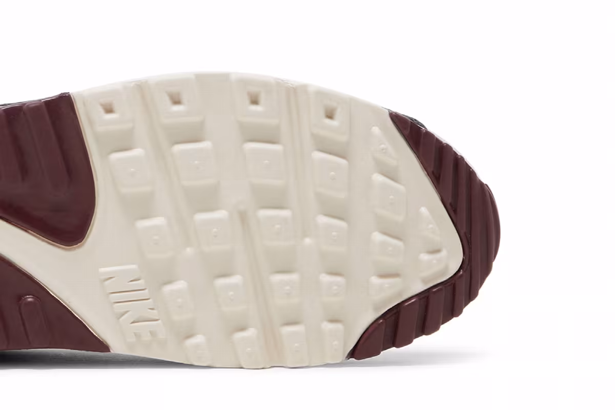 Nike Air Max 90 Burgundy Crush, view 6