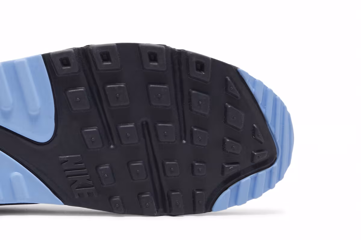 Nike Air Max 90 UNC, view 6