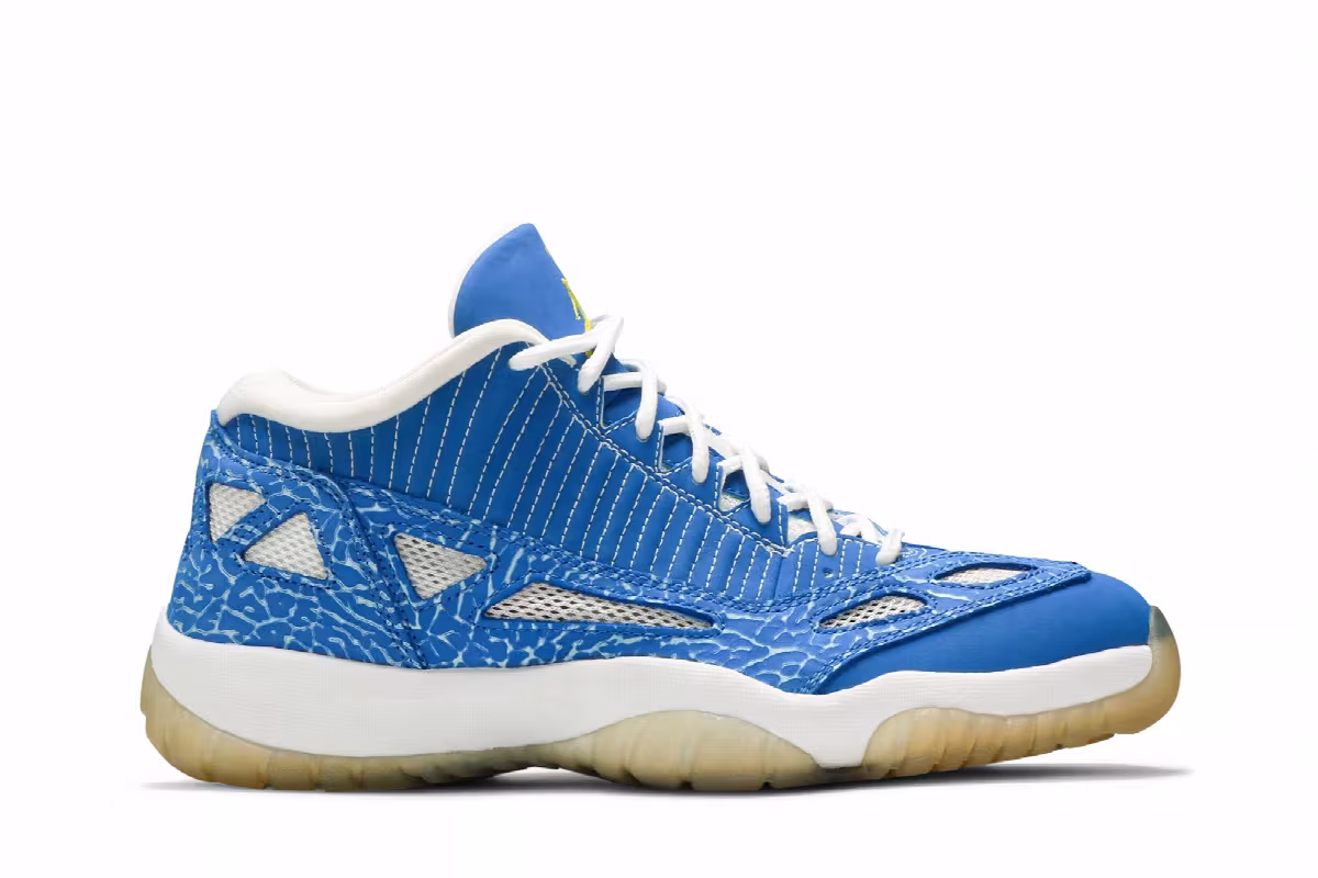 Air Jordan 11 Low IE Argon Blue, view 2