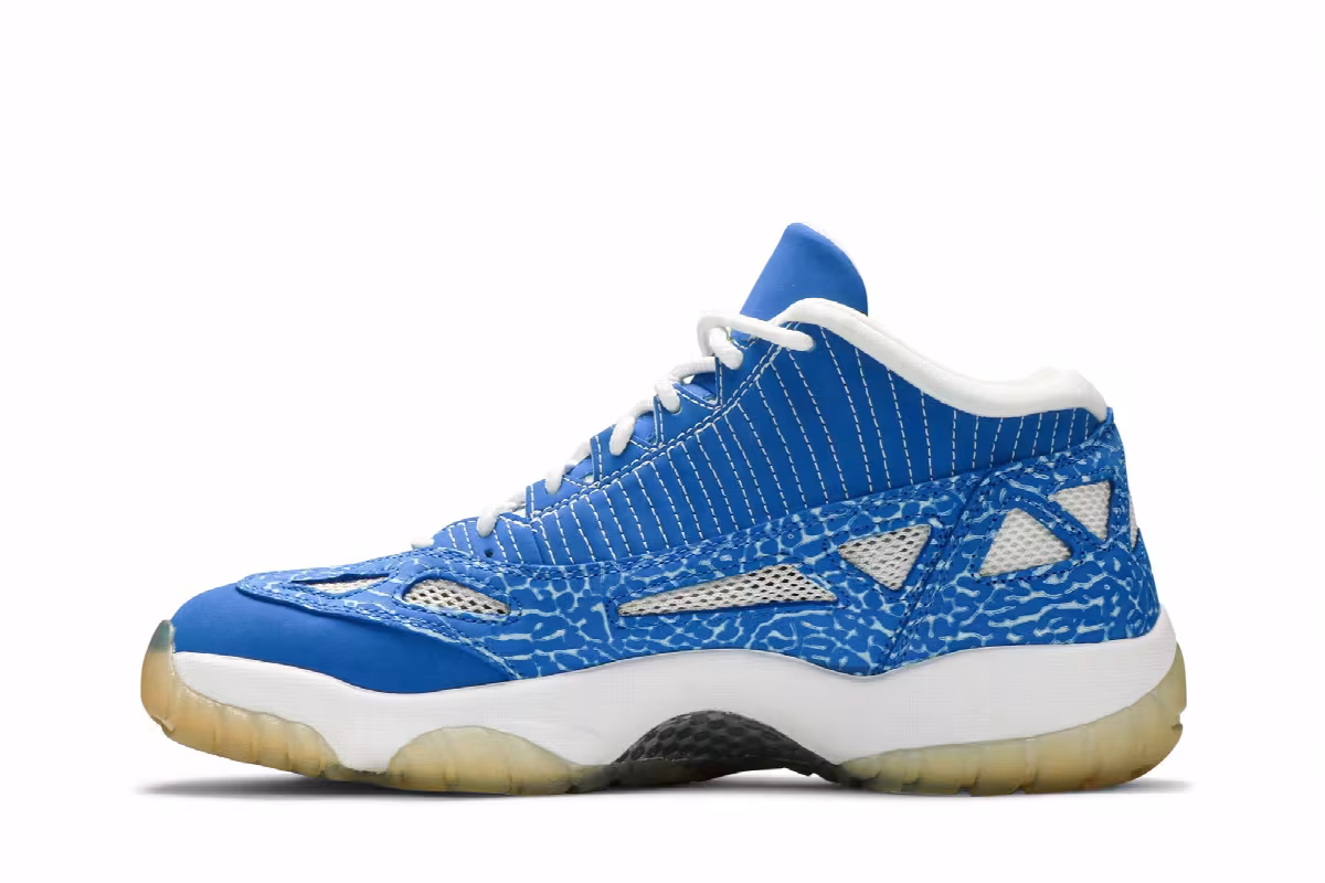 Air Jordan 11 Low IE Argon Blue, view 4
