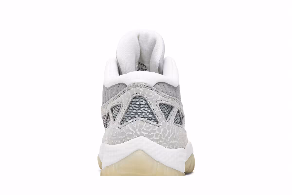 Air Jordan 11 Low IE Silver, view 8