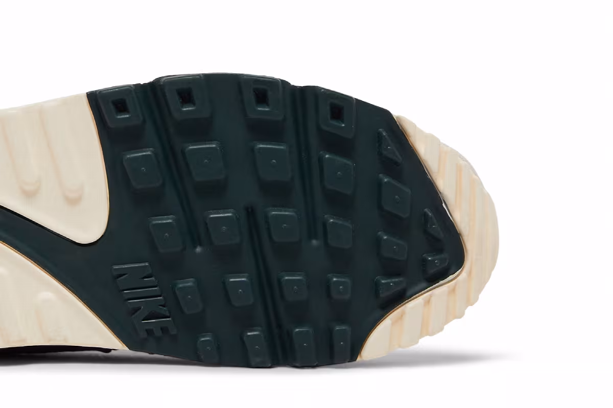 Nike Women's Air Max 90 Sail Vintage Green, view 6