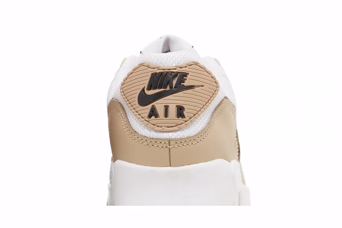 Nike Women's Air Max 90 United in Victory, view 8