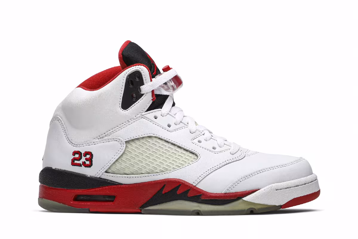 Air Jordan 5 Fire Red 2006, view 2
