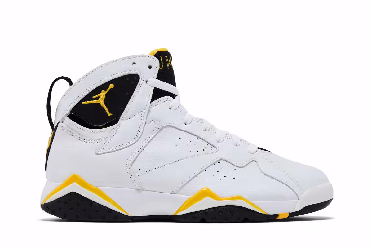 Women's Air Jordan 7 White Varsity Maize, view 2