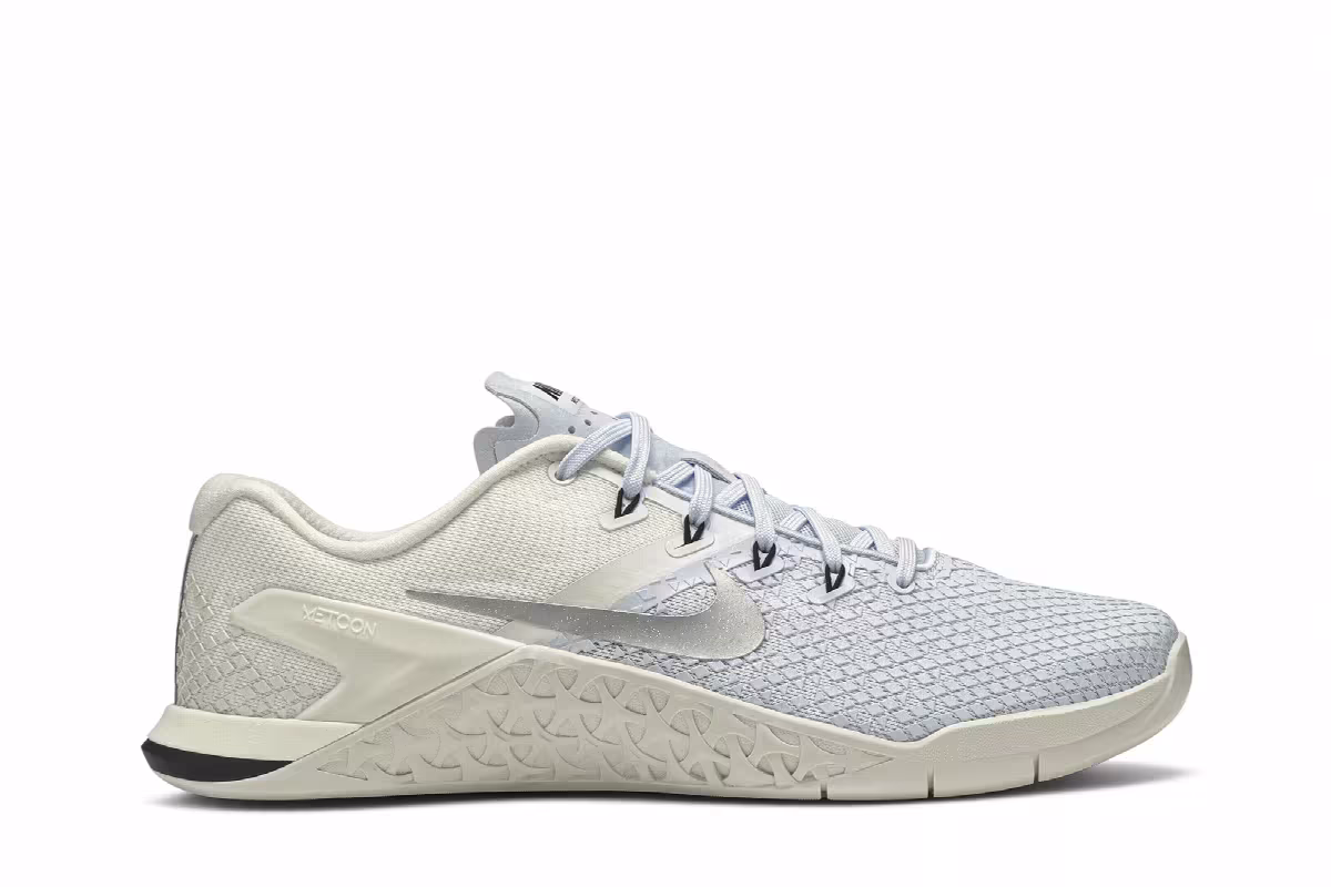 Nike Women's Metcon 4 XD MTLC Half Blue, view 2