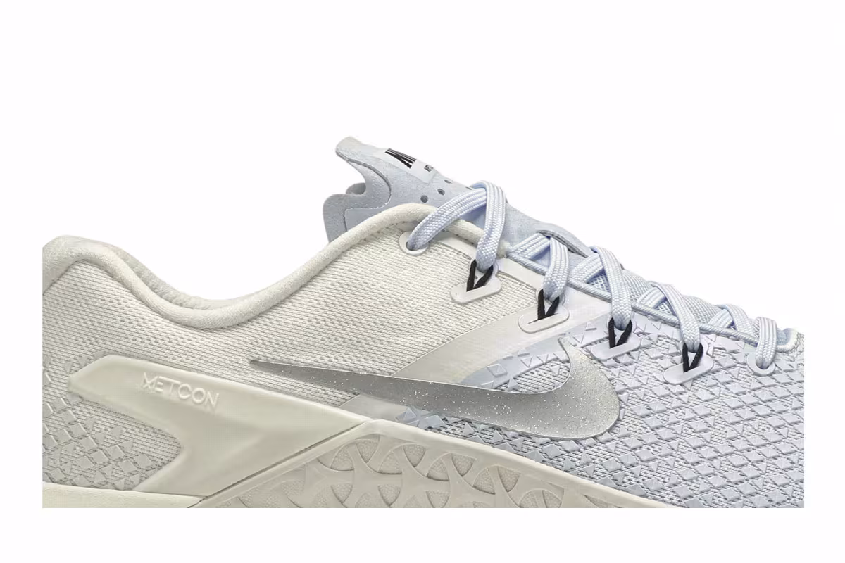 Nike Women's Metcon 4 XD MTLC Half Blue, view 3