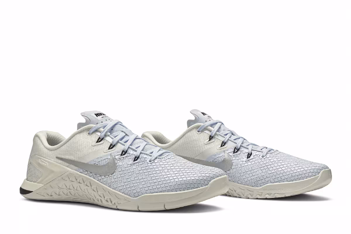 Nike Women's Metcon 4 XD MTLC Half Blue, view 9